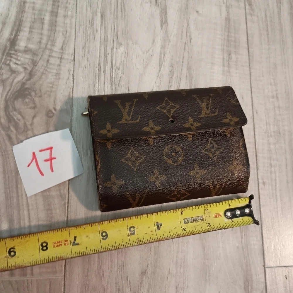 Louis Vuitton Alexandra patent leather wallet